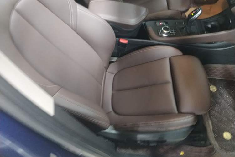 Used BMW X1 2020 sDrive25Li Leading Model Right Front Seat