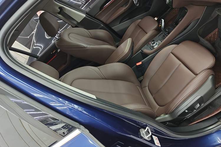 Used BMW X1 2020 sDrive25Li Leading Model Right Front Seat