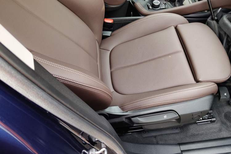 Used BMW X1 2020 sDrive20Li Fashion Model Right Front Seat