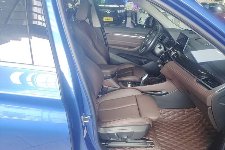 Used BMW X1 2020 xDrive25Li Luxury Edition Right Front Seat