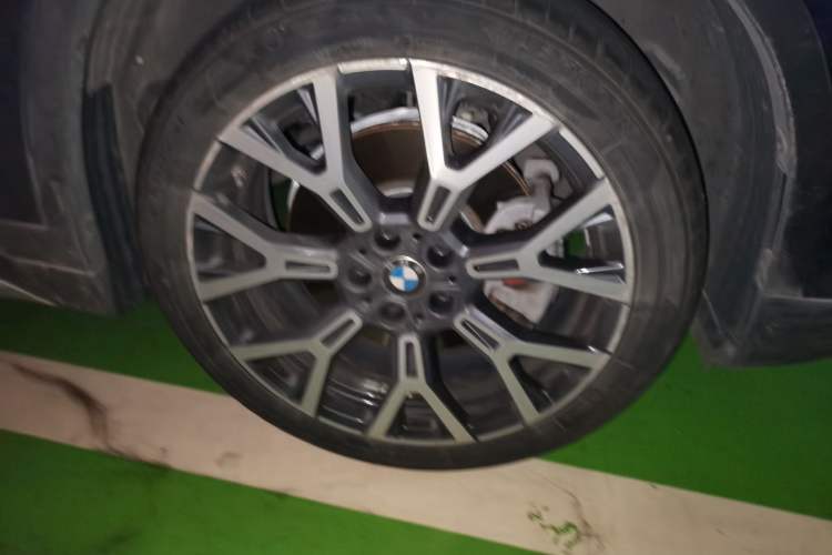 Used BMW X1 2020 xDrive25Li Luxury Edition Right Front Wheel Hub