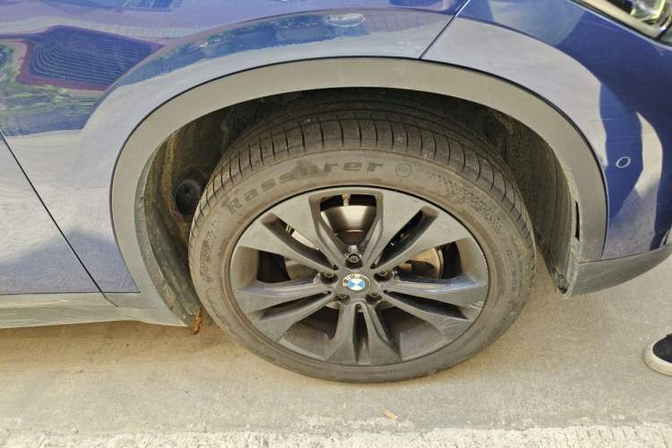 Used BMW X1 2020 sDrive20Li Fashion Model Right Front Wheel Hub