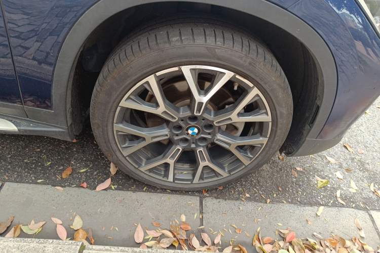 Used BMW X1 2020 xDrive25Li Luxury Edition Right Front Wheel Hub