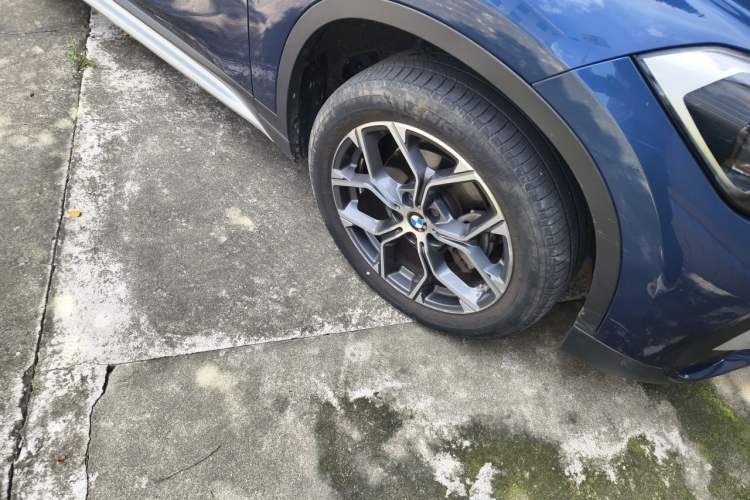 Used BMW X1 2020 sDrive20Li Premium Edition Right Front Wheel Hub