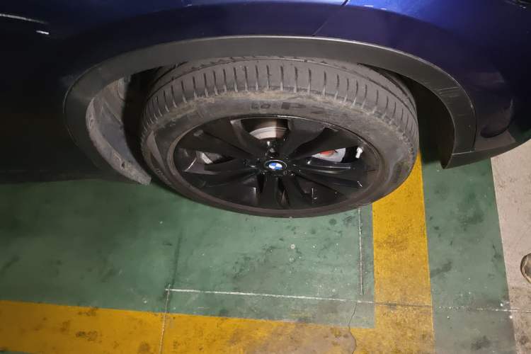 Used BMW X1 2020 sDrive20Li Fashion Model Right Front Wheel Hub