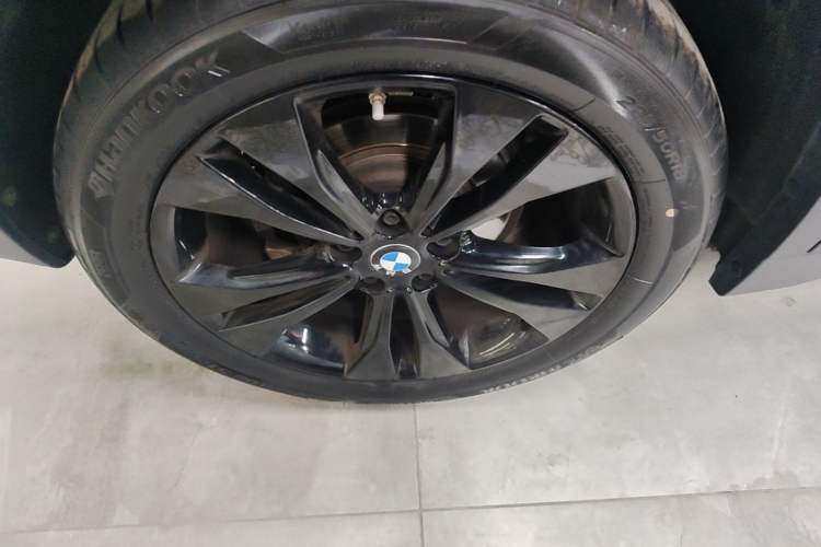 Used BMW X1 2020 sDrive20Li Fashion Model Right Rear Wheel Hub