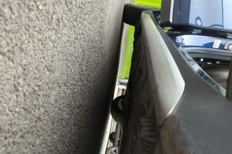 Used BMW X1 2020 sDrive20Li Premium Edition Right Side Sill