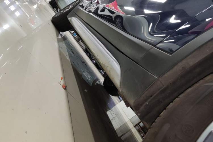 Used BMW X1 2020 sDrive20Li Premium Edition Right Side Sill