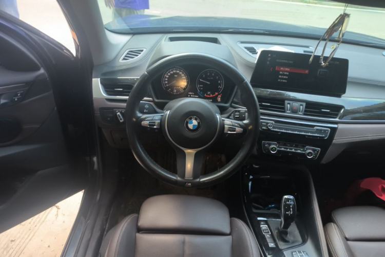 Used BMW X1 2020 xDrive25Li Luxury Edition Steering Wheel