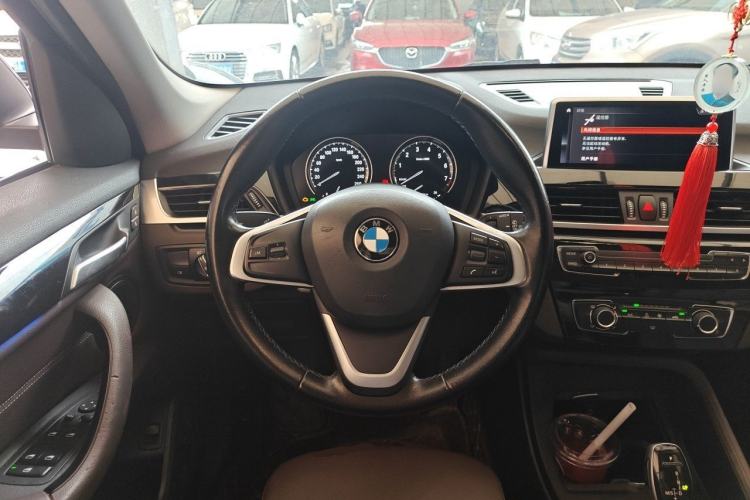 Used BMW X1 2020 sDrive20Li Fashion Model Steering Wheel