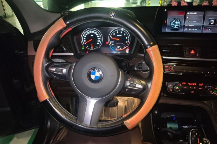 Used BMW X1 2020 xDrive25Li Luxury Edition Steering Wheel