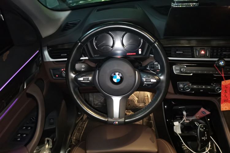Used BMW X1 2020 xDrive25Li Luxury Edition Steering Wheel