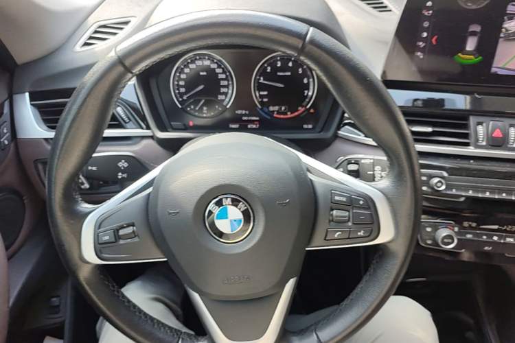 Used BMW X1 2020 sDrive25Li Leading Model Steering Wheel