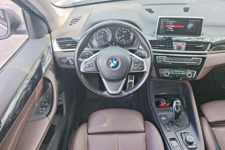 Used BMW X1 2020 sDrive20Li Fashion Model Steering Wheel