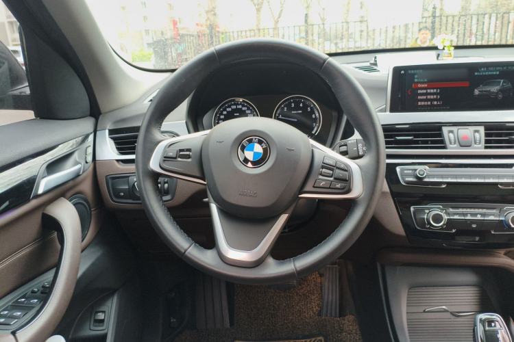 Used BMW X1 2020 sDrive20Li Fashion Model Steering Wheel