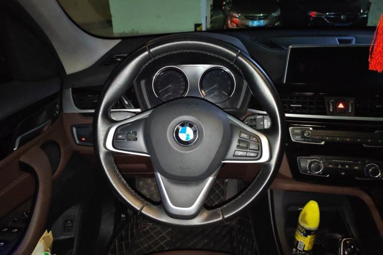 Used BMW X1 2020 sDrive20Li Fashion Model Steering Wheel