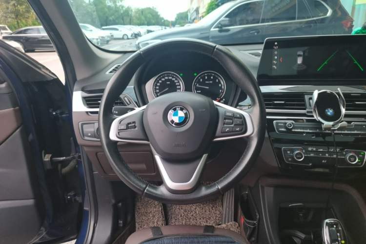 Used BMW X1 2020 sDrive25Li Leading Model Steering Wheel