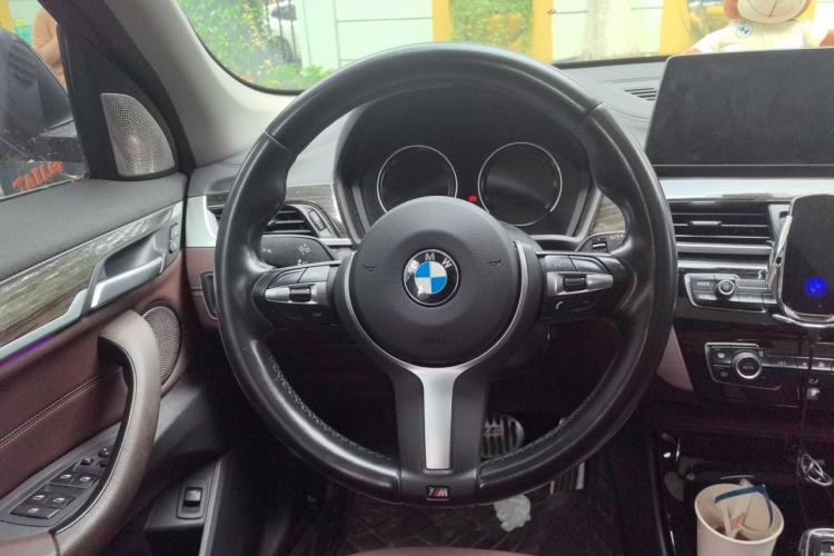Used BMW X1 2020 xDrive25Li Luxury Edition Steering Wheel
