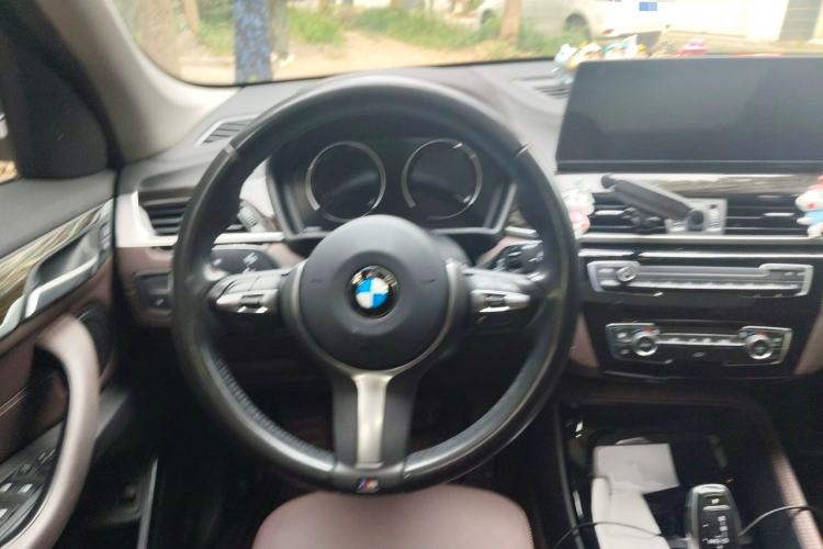 Used BMW X1 2020 xDrive25Li Luxury Edition Steering Wheel