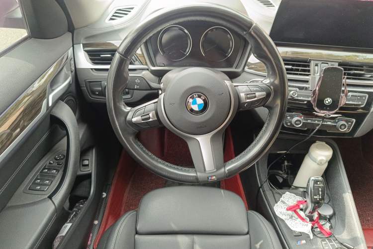 Used BMW X1 2020 xDrive25Li Luxury Edition Steering Wheel