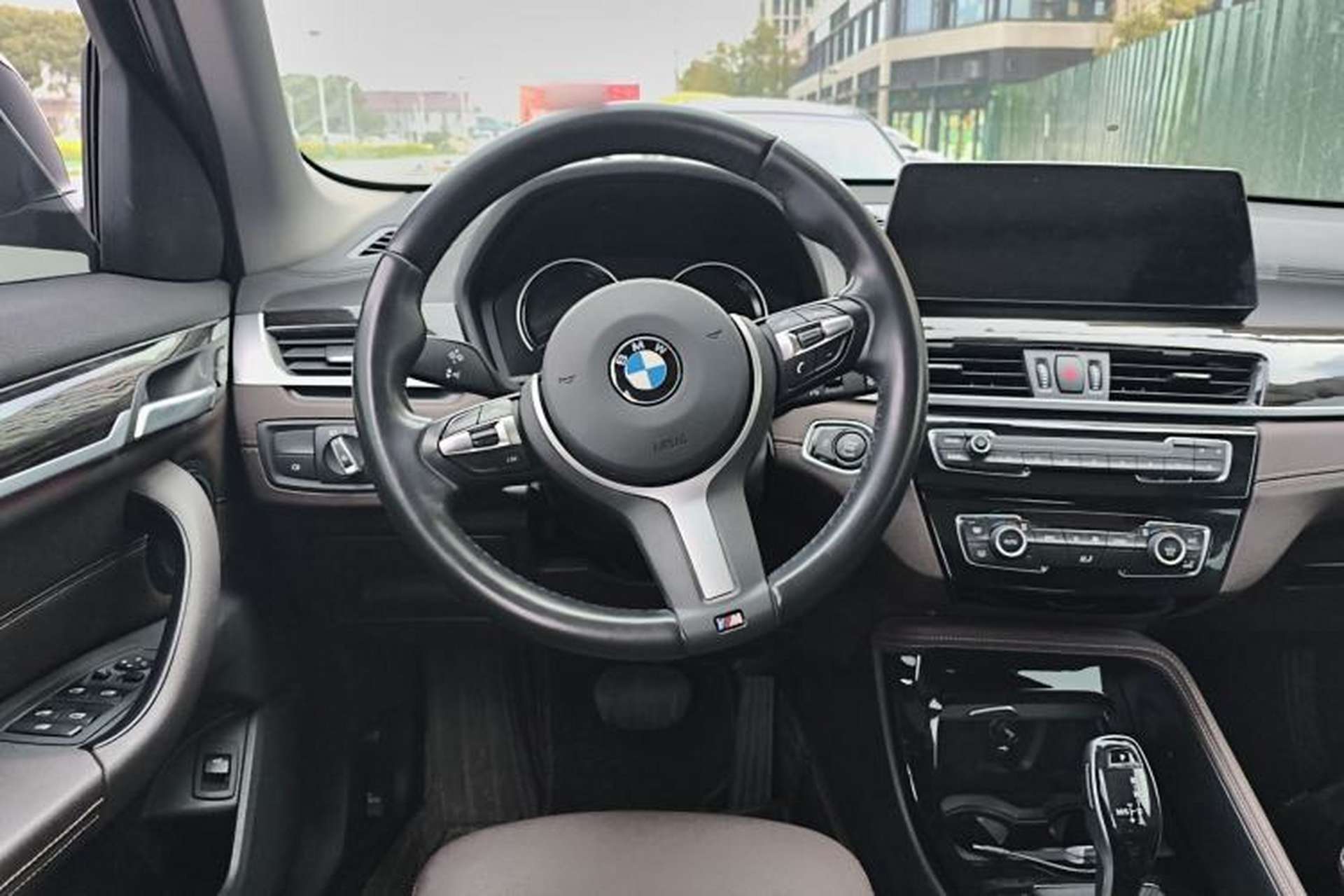 Used BMW X1 2020 xDrive25Li Luxury Edition Steering Wheel