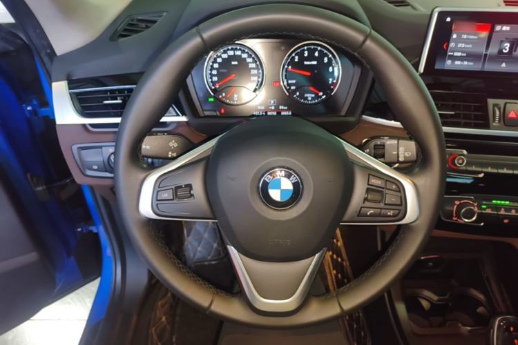 Used BMW X1 2020 sDrive20Li Fashion Model Steering Wheel