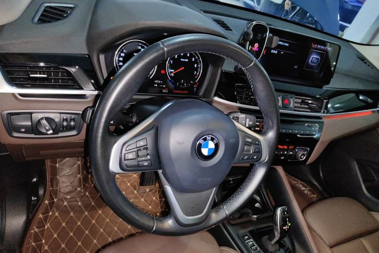 Used BMW X1 2020 sDrive25Li Leading Model Steering Wheel