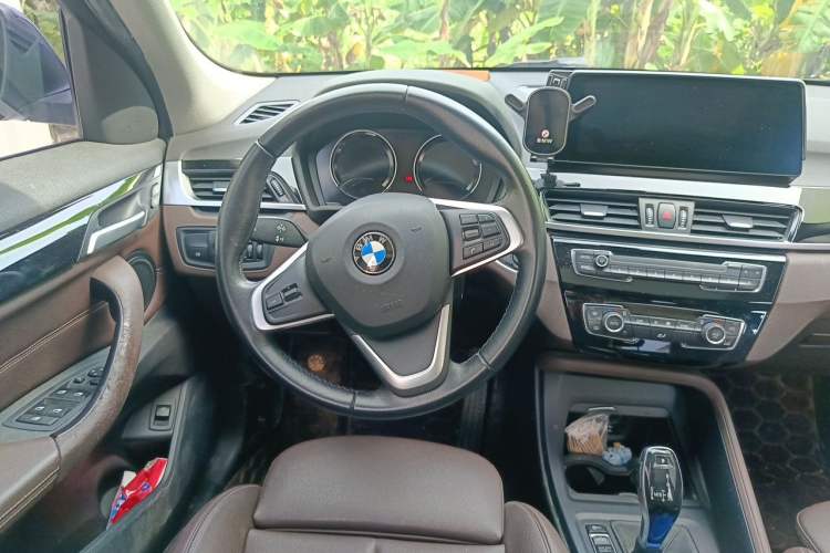 Used BMW X1 2020 sDrive25Li Leading Model Steering Wheel