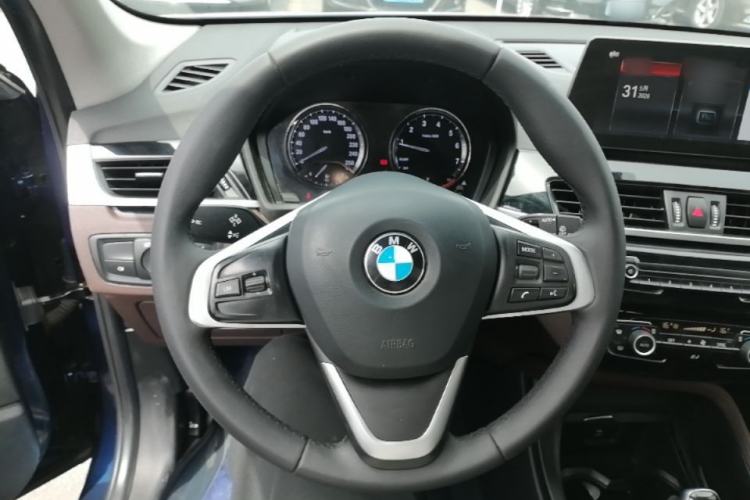 Used BMW X1 2020 sDrive25Li Leading Model Steering Wheel