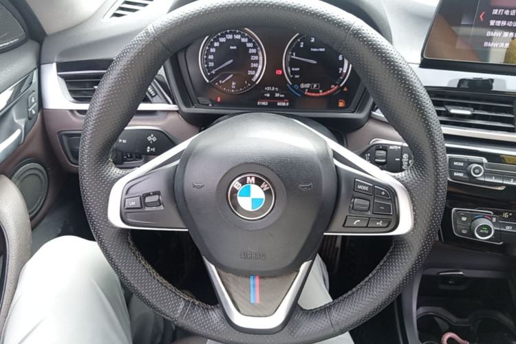 Used BMW X1 2020 sDrive25Li Leading Model Steering Wheel