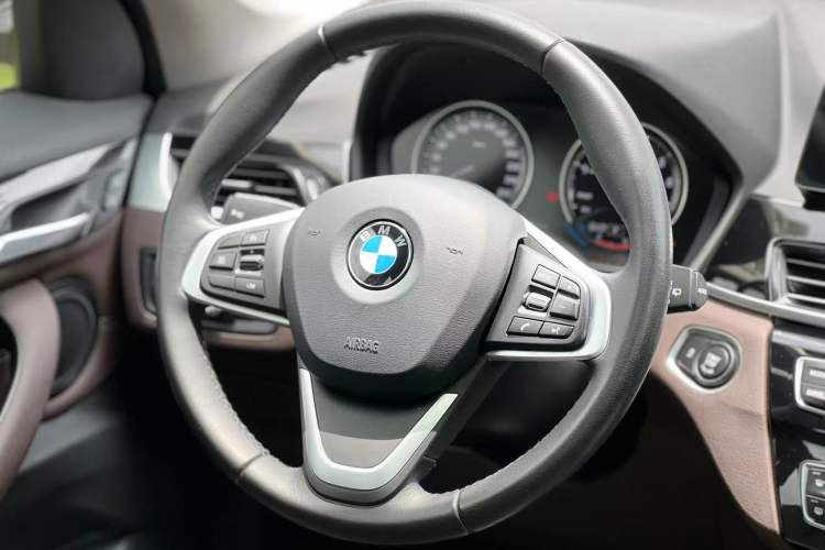 Used BMW X1 2020 sDrive25Li Leading Model Steering Wheel