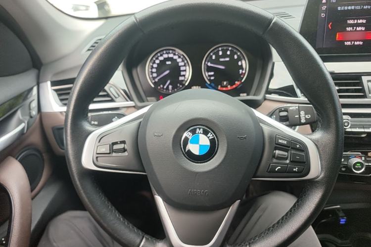 Used BMW X1 2020 sDrive25Li Leading Model Steering Wheel