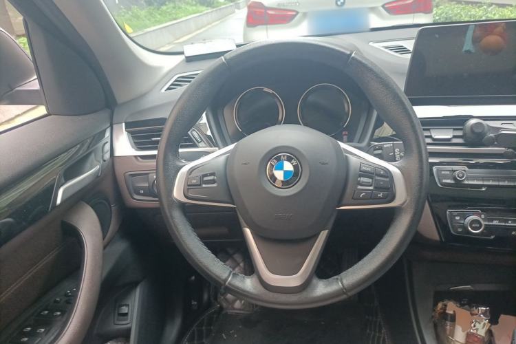 Used BMW X1 2020 sDrive25Li Leading Model Steering Wheel