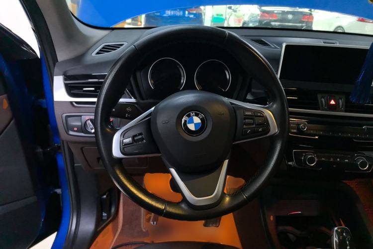 Used BMW X1 2020 sDrive20Li Fashion Model Steering Wheel