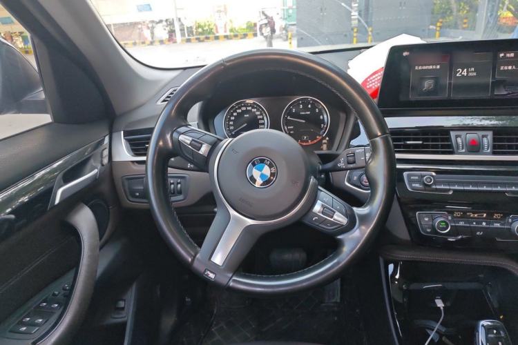 Used BMW X1 2020 sDrive20Li Premium Edition Steering Wheel