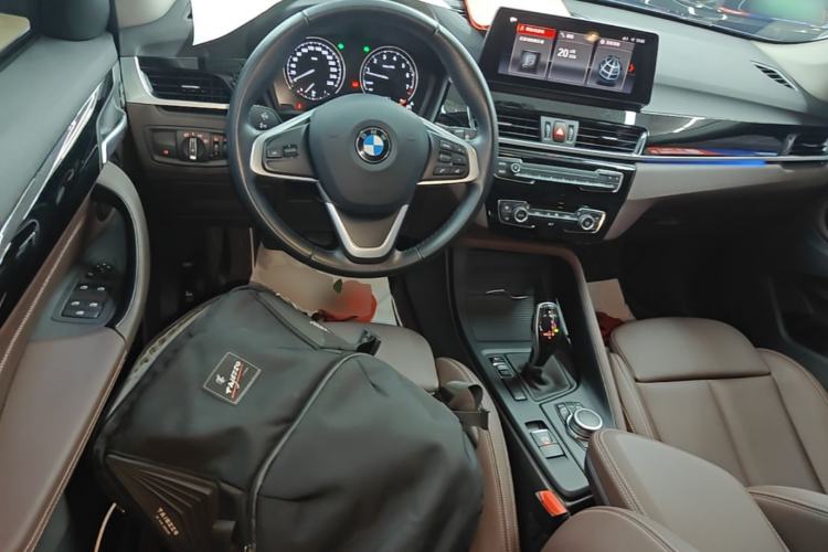 Used BMW X1 2020 sDrive25Li Leading Model Steering Wheel