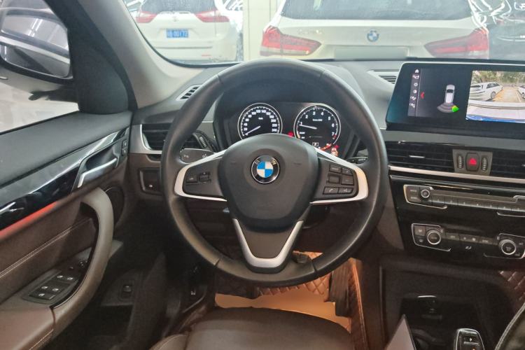 Used BMW X1 2020 sDrive25Li Leading Model Steering Wheel