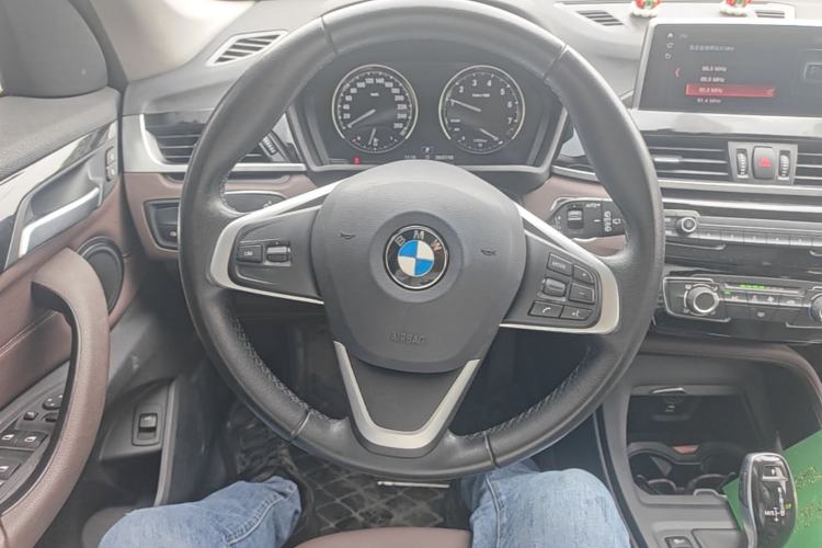 Used BMW X1 2020 sDrive20Li Fashion Model Steering Wheel