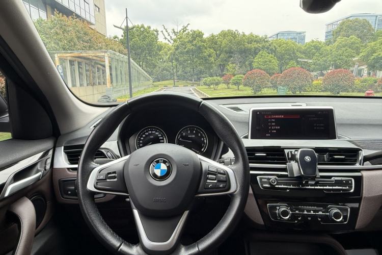 Used BMW X1 2020 sDrive20Li Fashion Model Steering Wheel