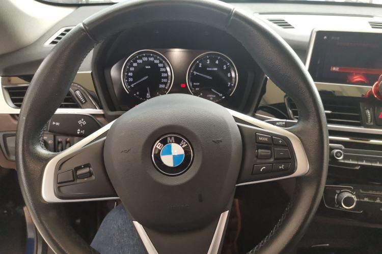 Used BMW X1 2020 sDrive20Li Fashion Model Steering Wheel
