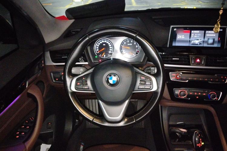 Used BMW X1 2020 sDrive20Li Fashion Model Steering Wheel