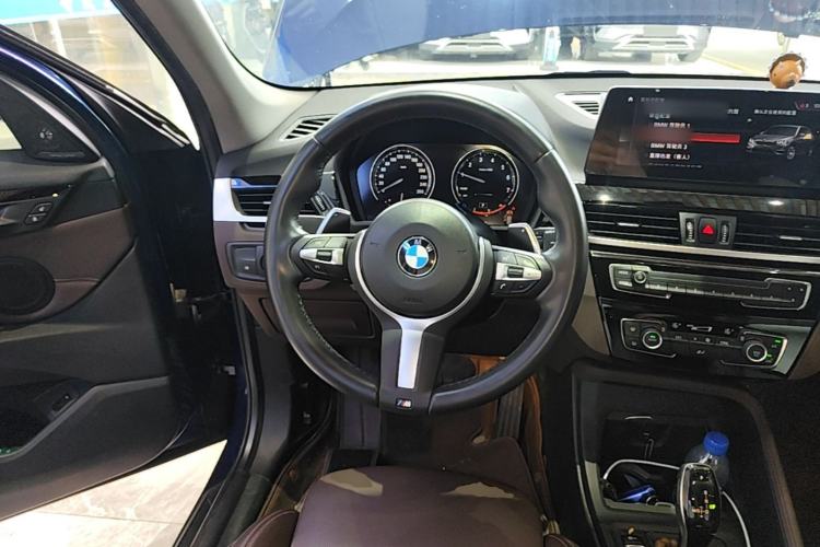 Used BMW X1 2020 sDrive25Li Leading Model Steering Wheel