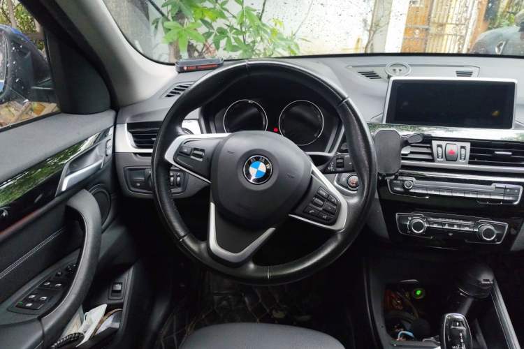 Used BMW X1 2020 sDrive20Li Fashion Model Steering Wheel