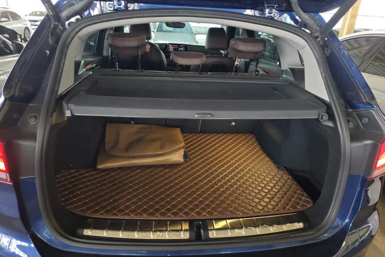 Used BMW X1 2020 sDrive20Li Premium Edition Trunk