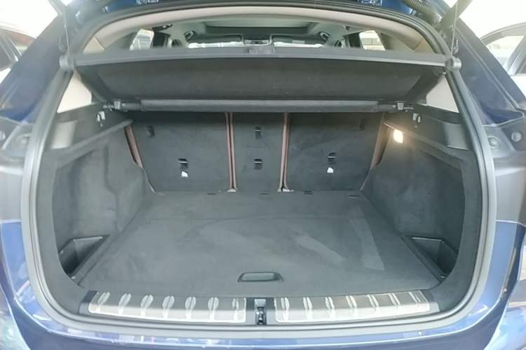 Used BMW X1 2020 xDrive25Li Luxury Edition Trunk