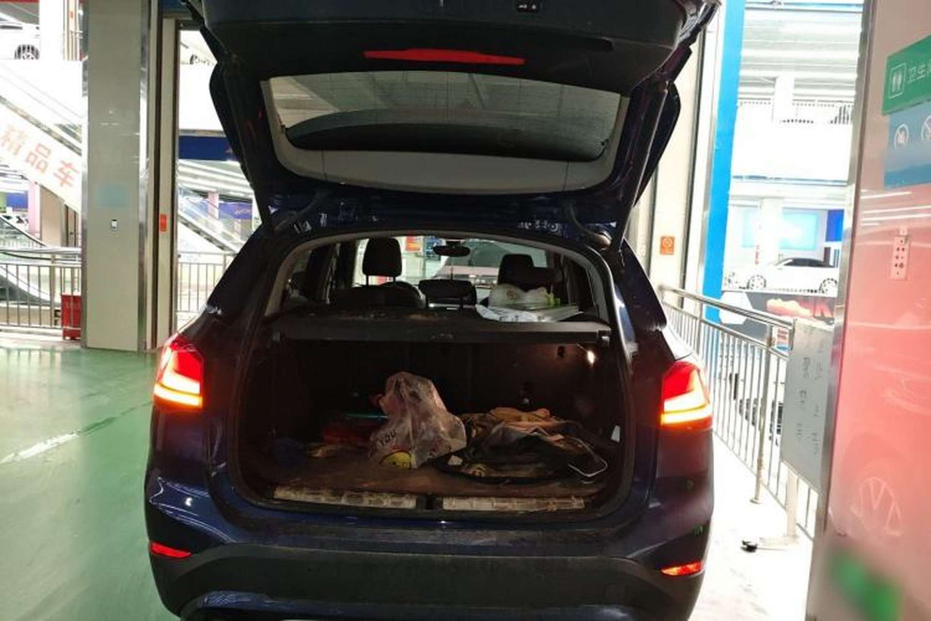Used BMW X1 2020 xDrive25Li Luxury Edition Trunk