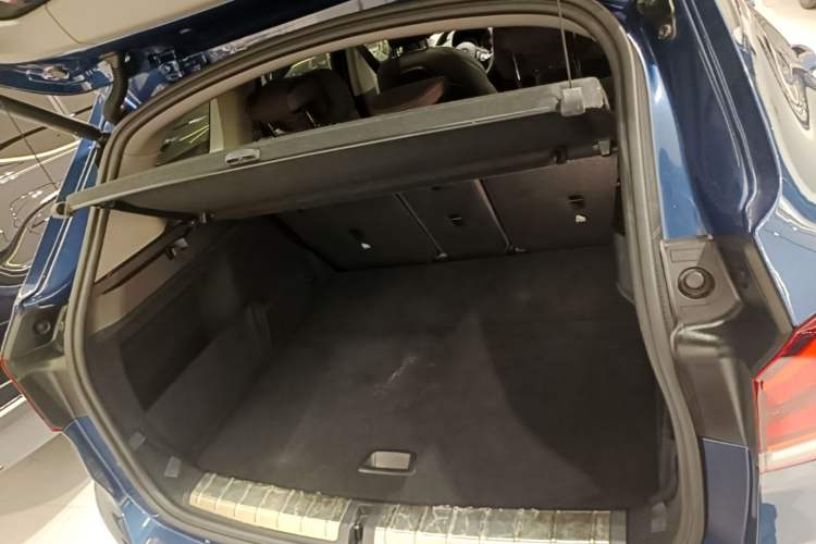 Used BMW X1 2020 sDrive25Li Leading Model Trunk