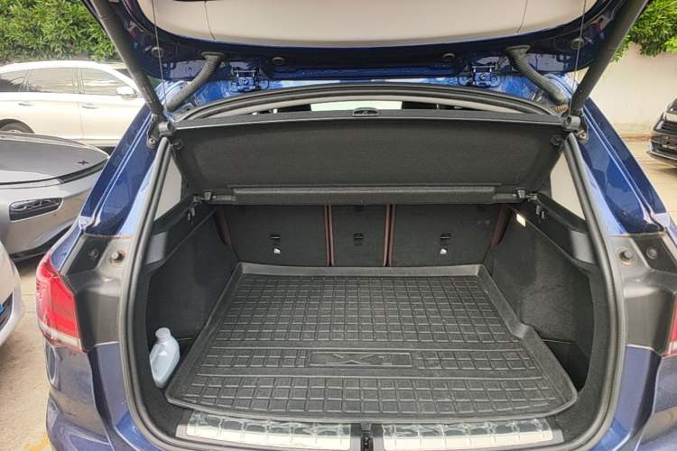 Used BMW X1 2020 sDrive25Li Leading Model Trunk