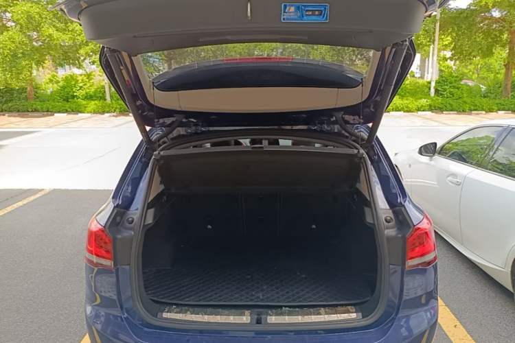 Used BMW X1 2020 sDrive20Li Premium Edition Trunk