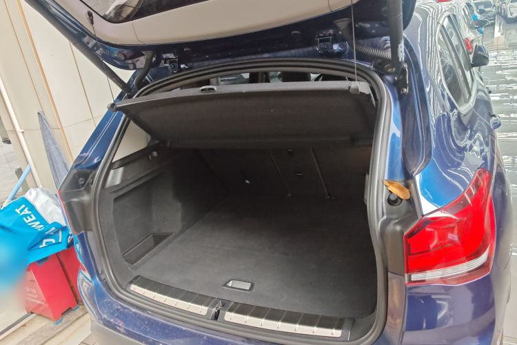 Used BMW X1 2020 sDrive25Li Leading Model Trunk